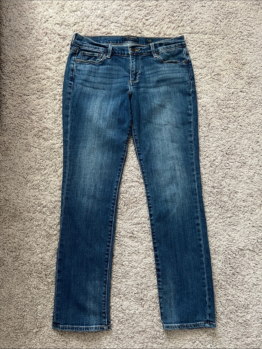 Lucky Brand Mid Rise Straight Sweet Jeans Size 6/28 Medium wash